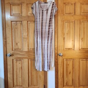 Elegant Brown and Cream Maxi Dress